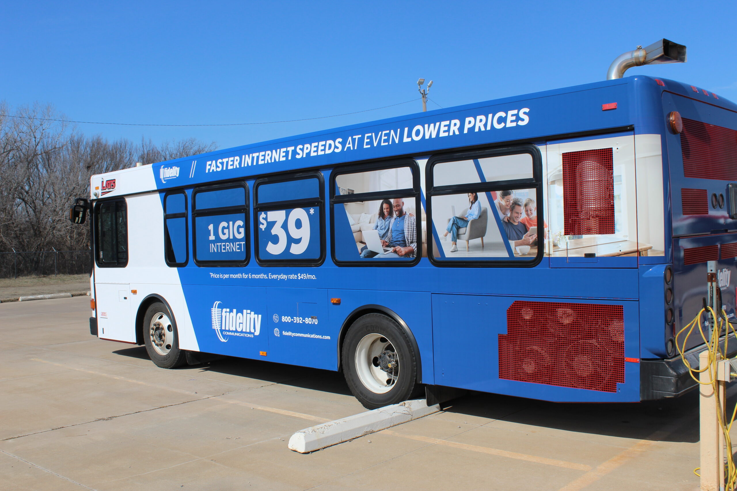 Fidelity Internet Provider bus drivers side